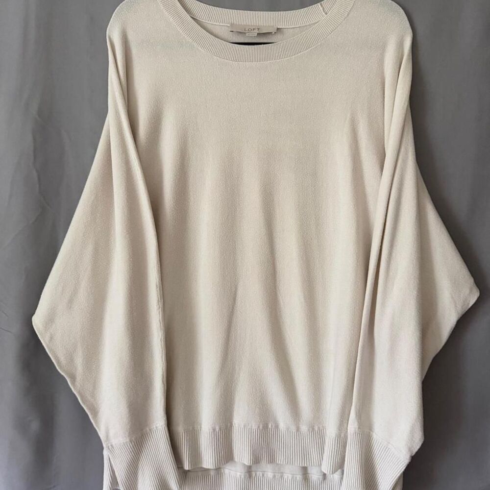 Loft Women's Cream and White Jumper
